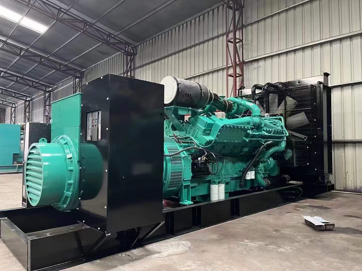 文圣如何降低 800kW 柴油发电机输出电流的波动？